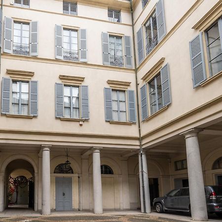 Nerino House, Elegante E Tranquillo Appartamento A 5 Minuti Dal Duomo Milano Dış mekan fotoğraf
